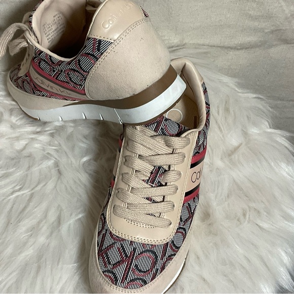 Calvin Klein Tea-2 Sneaker Woman’s sz 6.5 - Picture 7 of 9